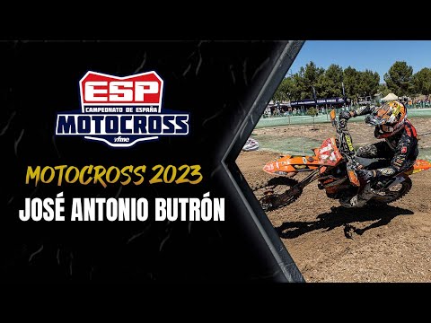 Video: José Antonio Butrón Albaidada milli motokros yarışının başlanğıcında seçim vermir