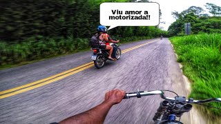 ela ficou em choque com a motorizada!!