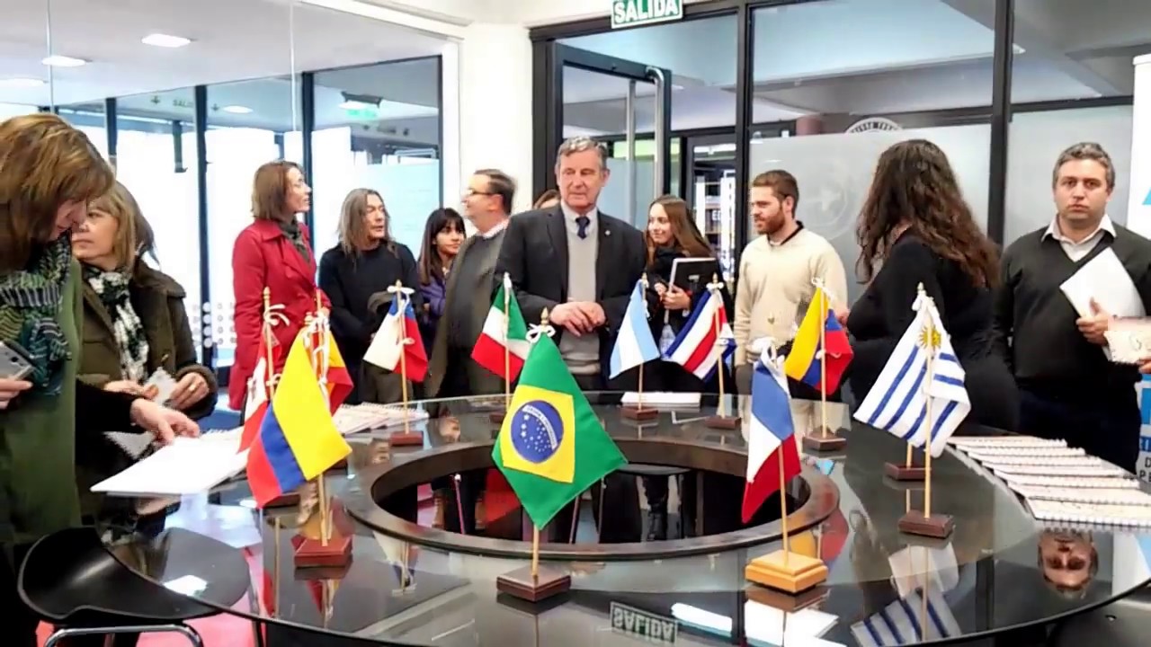 nacional b Corte de cinta de la oficina de Relaciones Internacionales de la UNCuyo
