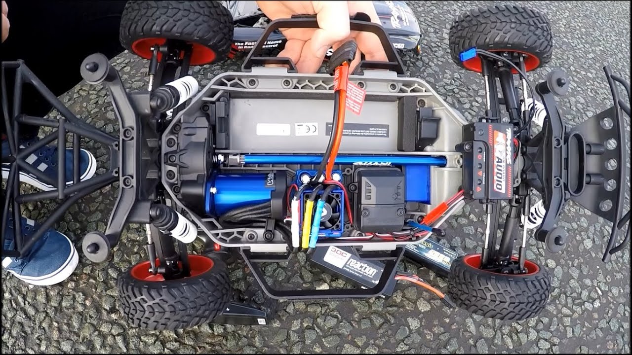 how fast does the traxxas slash 4x4 go