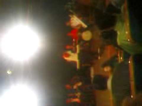 leonard canta cu orchestra lui Bursuc
