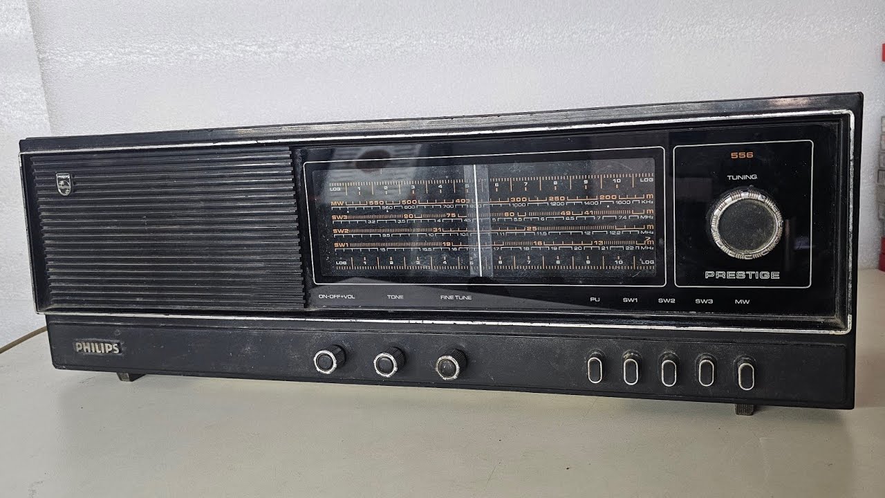 vintage 1980s Philips prestige 556 with original condition