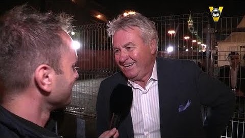 Schorre Hiddink in Rusland: ''Je kunt lekker van j - VI ORANJE BLIJFT THUIS