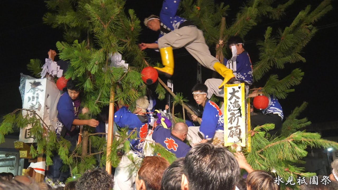 氷見祇園祭り 太鼓台ぶつけ合い 日宮神社前 2023年 / 富山県氷見市