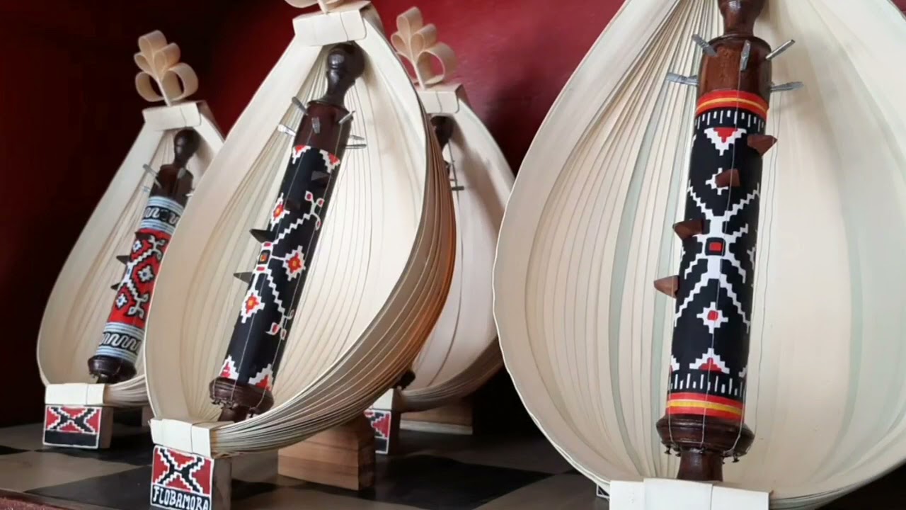 Pengrajin Sasando (Kupang ,Nusa Tenggara Timur)