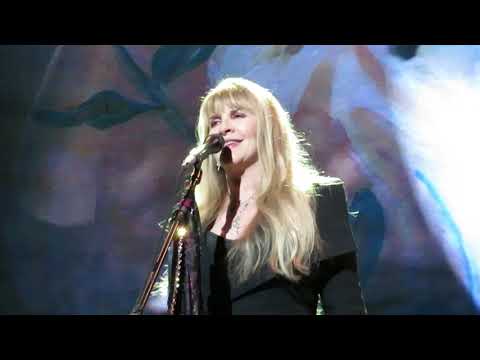 Fleetwood Mac - "Gypsy" - Scottrade Center, St. Louis, MO - 10/20/18