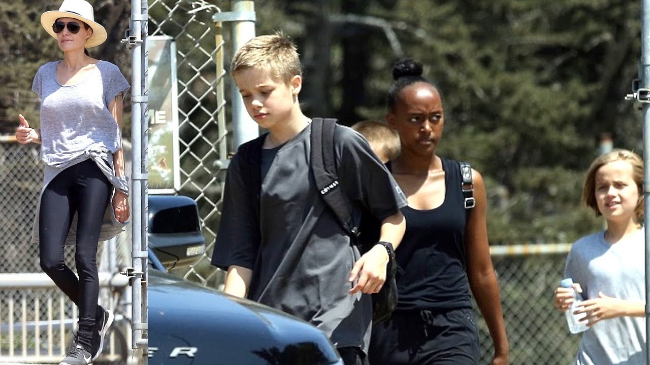 Angelina Jolie enjoys Labor Day hike with her kids - YouTube