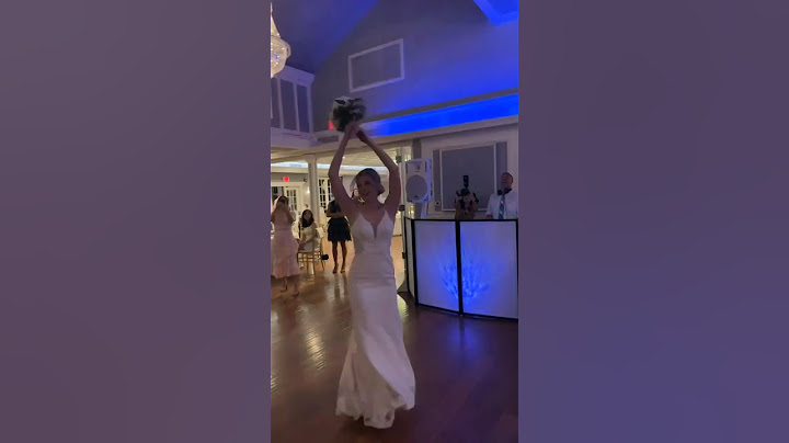 A la hora de tirar el ramo en mi boda jajaja