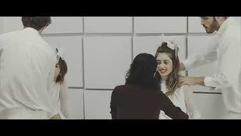 Ananda - Vc é msm tão melhor que eu? (Official Music Video)