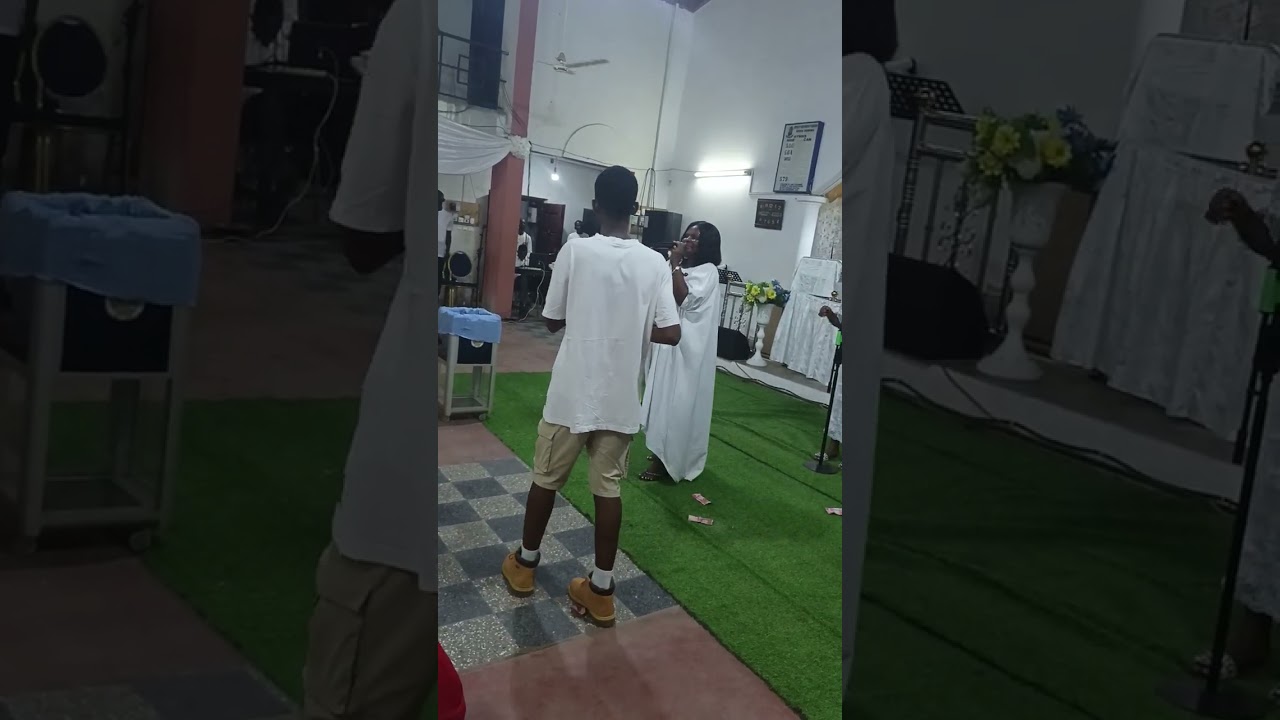 POWERFUL PERFORMANCE OF BECKY BECKS AT ABURA DUNKWA ALL WHITE PRAISE!! 