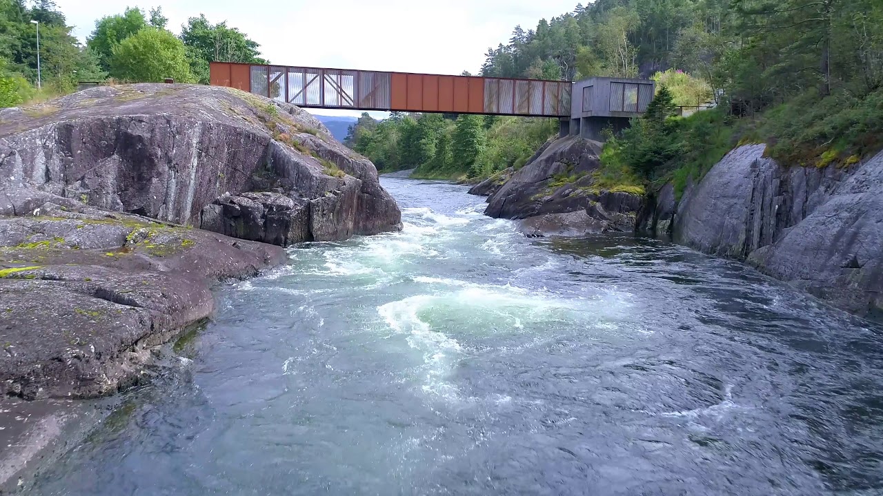 Norvège Part 1- Route Ryfylke vue du ciel - 4K