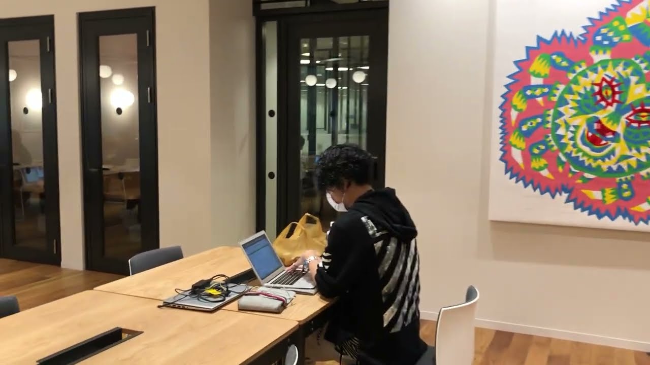 WeWork Namba Osaka Review: 27th Floor Coworking Space – Facilities, Pricing & Real Experience