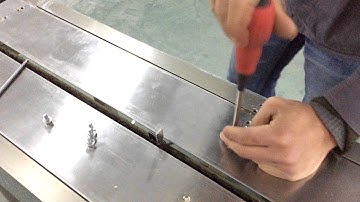 the conveyor change for replacing different chain