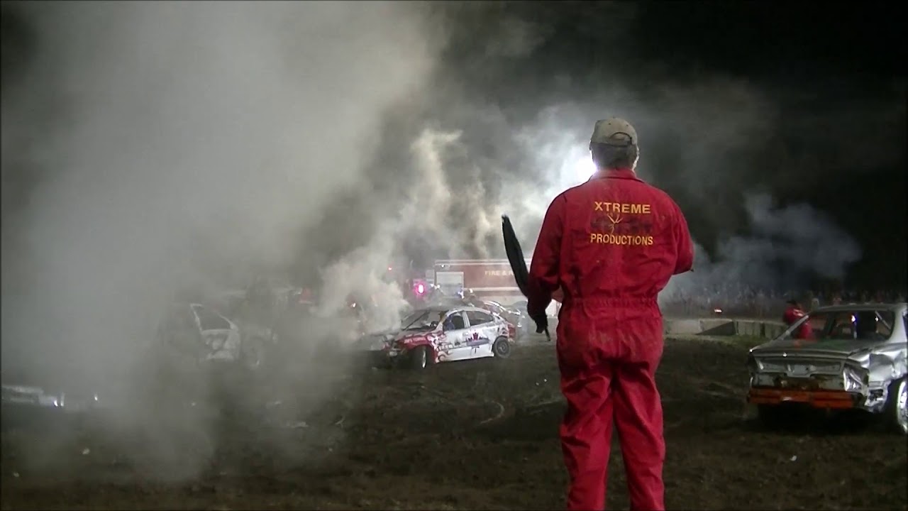demolition derby 2017 ERIN FAIR DEMO DERBY FEATURE FULLSIZE TRACKSIDE VIEW