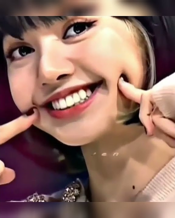 She Is So Beautiful #lisa #blackpink #shorts #FWShorts