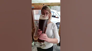 Michelle drinking 2 litre 🙂Franziskaner Dunkel #perfectdraftpro #perfectdraft #boom