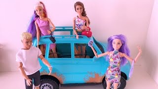 Barbie Oyunları. Barbie Kenin Arabasını İzinsiz Alıyor Olamaz! Araba Bozuluyor. Barbie Videoları.