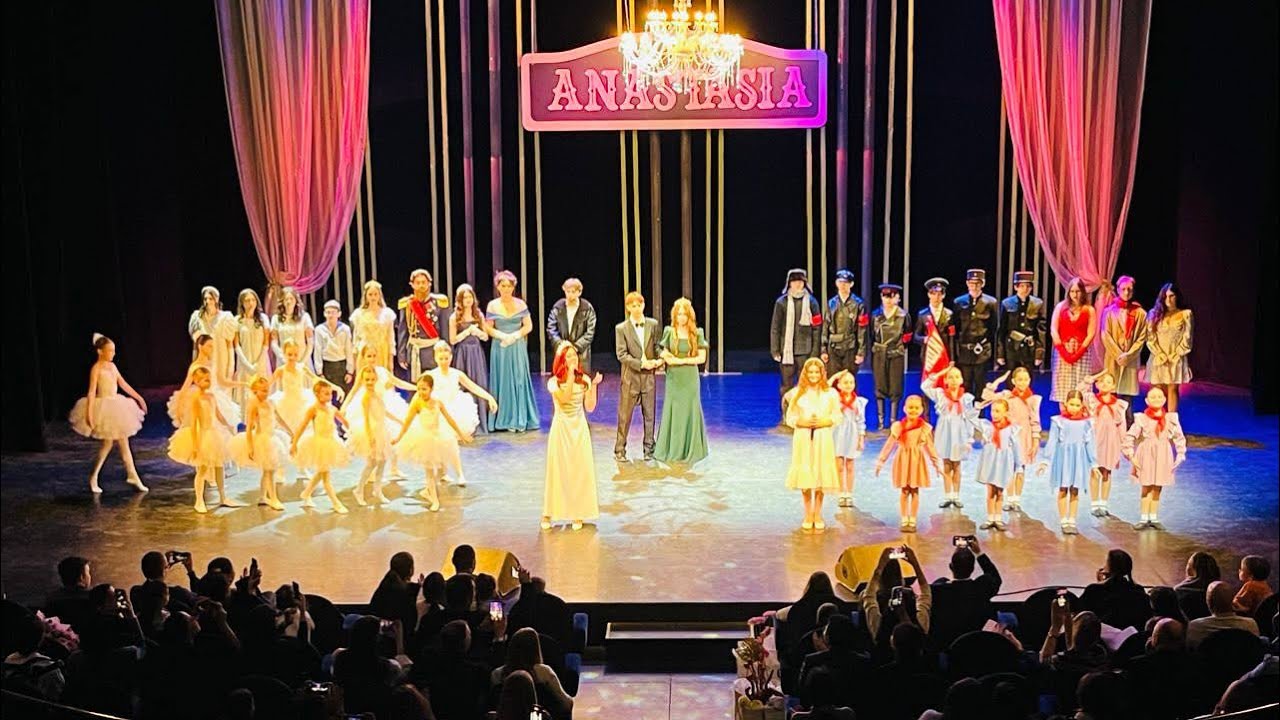 Once upon a December - спектакль Anastasia - Алиса Трифонова, Алиса Маркович - выход всех актёров 