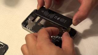 Apple iPhone 4s Battery Replacement(A detailed video on how to replaced the lithium ion (li-ion) battery on your Apple iPhone 4s. Unlike many battery replacement videos demonstrated on Youtube ..., 2014-12-26T21:31:47.000Z)