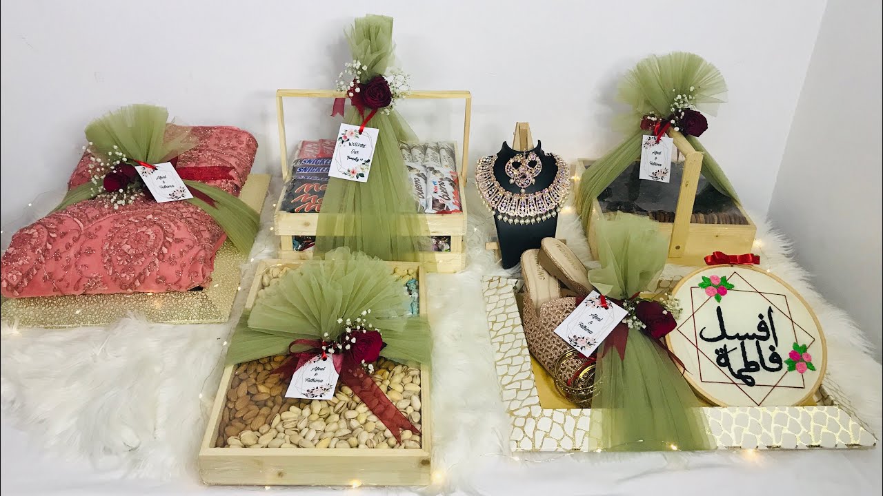 engagement hamper making/