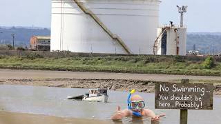 How to check out the container ship Traffic on the Thames - Canvey Wick Holohaven Creek Essex