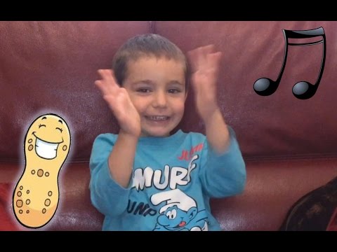 Enfant 3 Ans Chante Comptine Pirouette Cacahuete Youtube