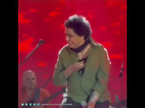 لحظة انهيار الكينج محمد منير من البكاء في اغنية انا بعشق البحر
