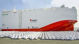 أكبر عمليات النقل والشحن البحري.. آلاف السيارات داخل سفينة واحدة 
