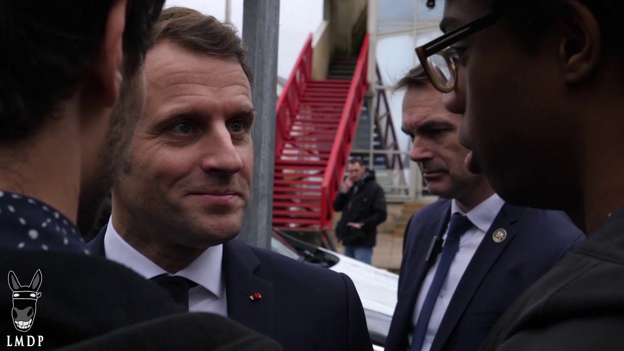 Festival de la BD d'Angoulême - Macron et ses porte-voix