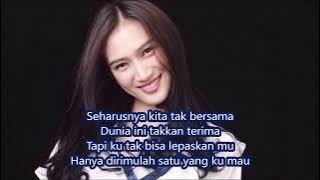 Download lagu Sisca JKT48 Seharusnya Kita Tak Bersama Lirik