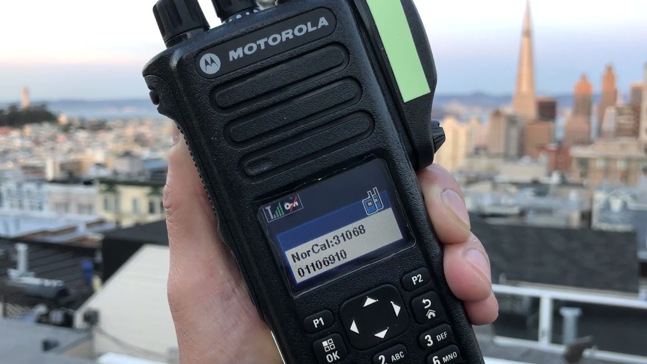 Motorola XPR7580 2 Way Radio UHF 