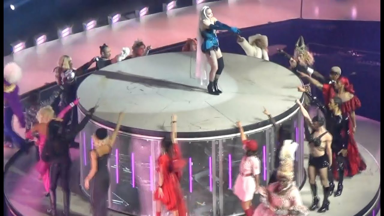 Madonna - Bitch I'm Madonna - The Celebration Tour - Amsterdam - Ziggo ...