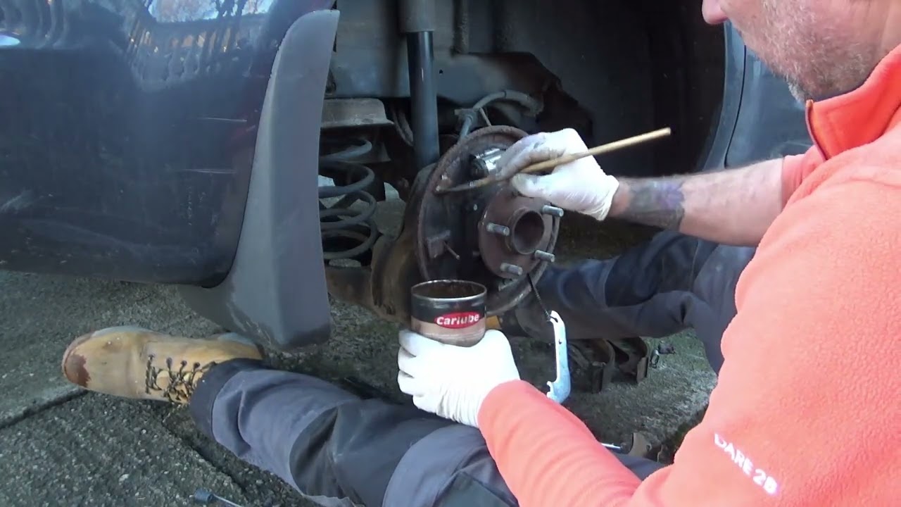 Обслуживание задних барабанных тормозов Ford Focus MK2