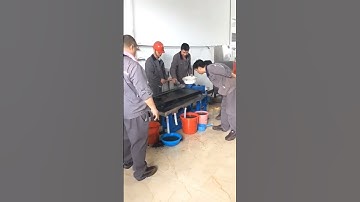 laboratory shaking table in working