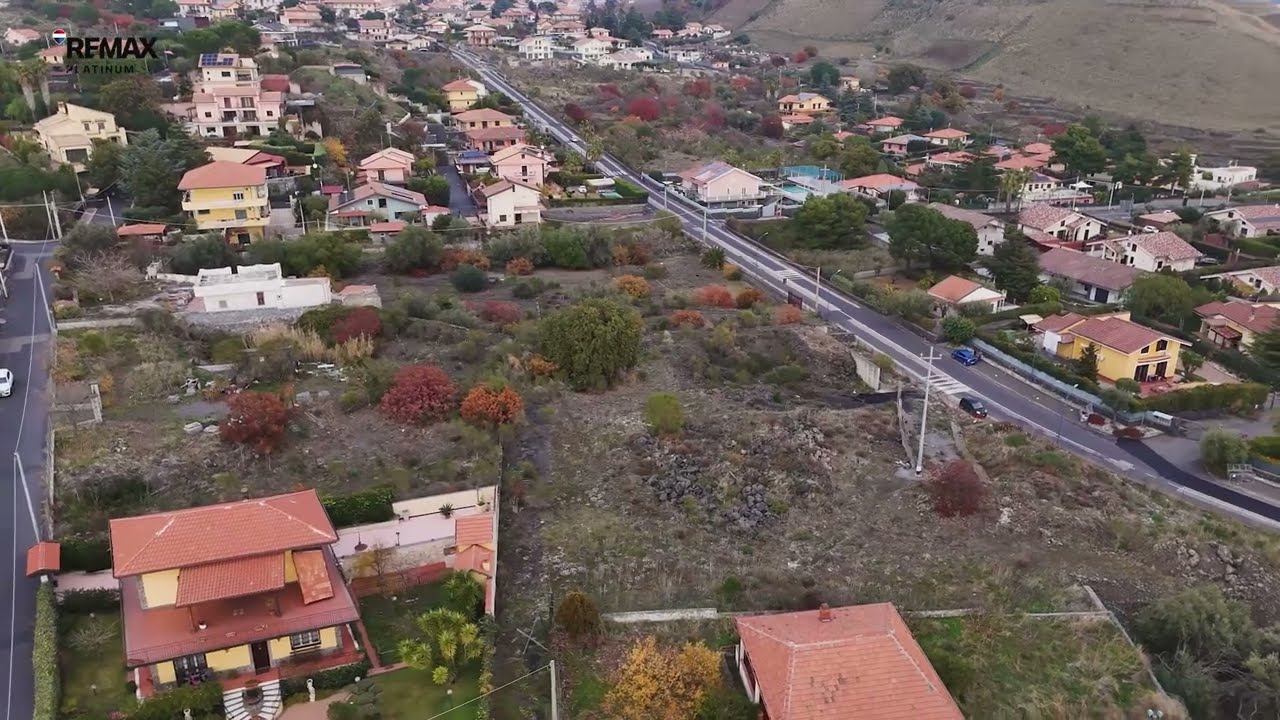 Terreno in vendita in via Alcide De Gasperi  a Pedara (CT)