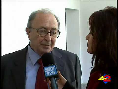 Italia 2 Tv 29/5/2010 Intervista a Maurizio DE TILLA.mp4