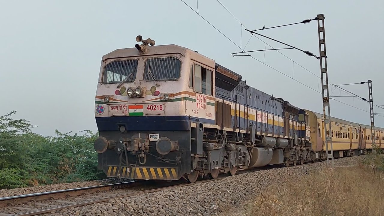 काचीगुडा से आती 17641 इंटरसिटी को गोल घुमावदार पटरी पर आखरी वक्त पर मिला पीला सिग्नल।