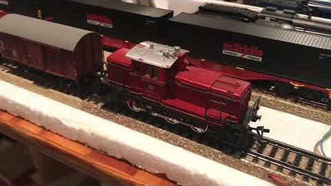 Märklin DB BR 260 Diesel Locomotive pulling Mixed Freight Train