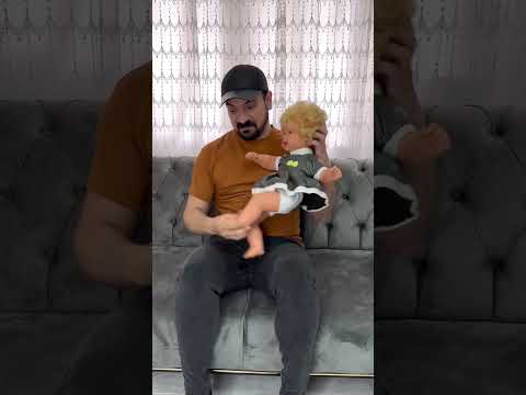 ريحة رجليها بتخنق
