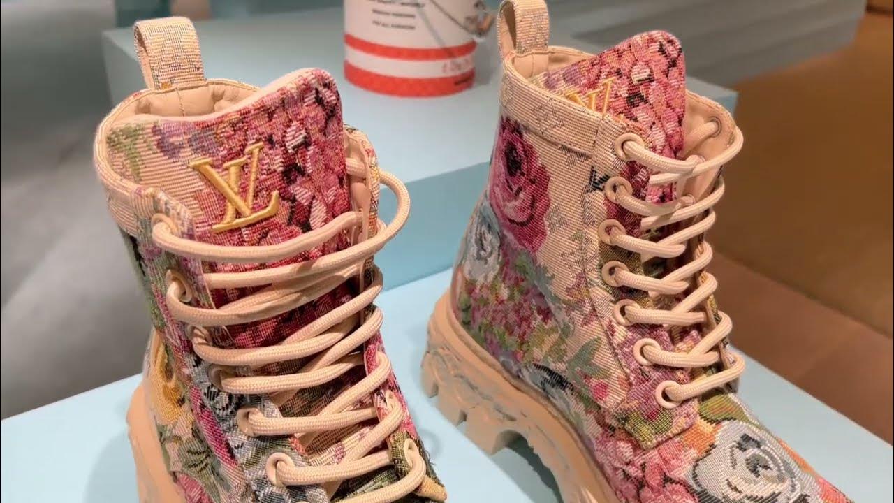 LOUIS VUITTON BAROQUE RANGER BOOT FALL-WINTER 2022 RUNWAY