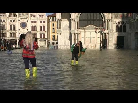 Video: Canal Street, Katrina sırasında sular altında mıydı?