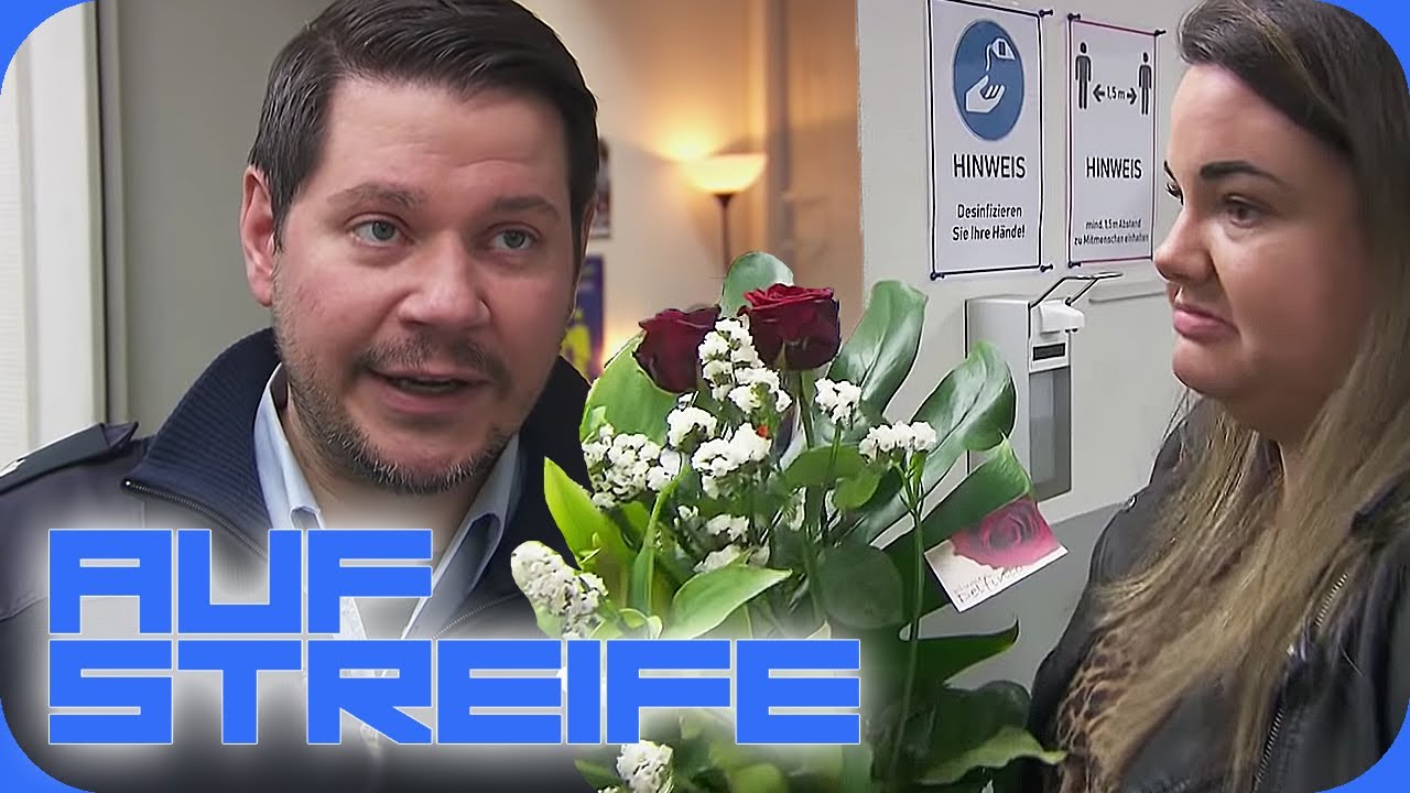 Diese Versteckte Kamera Filmt Eine Frau Beim Umziehen Diese Versteckte Kamera Filmt Eine Frau Beim Umziehen
