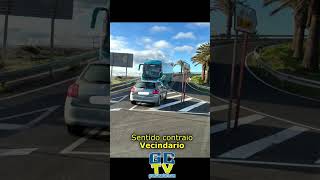 Precaución. Vehículo En Sentido Contrario Pudo Rectificar, En Vecindario