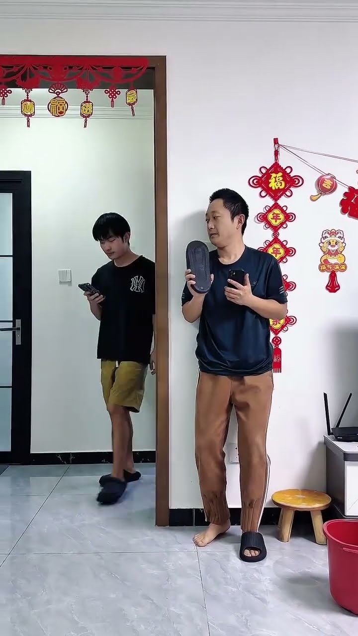 父子两斗智斗勇！这次惹到不该惹的人了吧#Cute baby#Cute#呆萌小米宝#聪明宝宝#萌娃