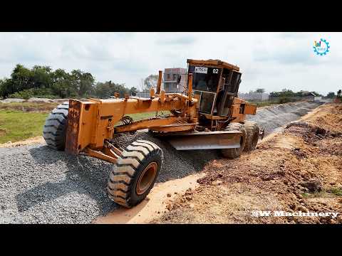 Nicely Action Heavy Komatsu Grader Spreading Gravel Making New Village Roads Operation Skills Worker