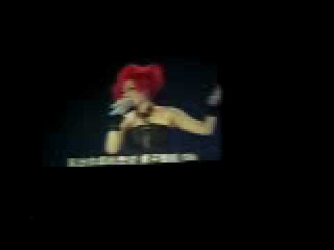 081206(北京演唱會)張靚穎-黑夜裡的光