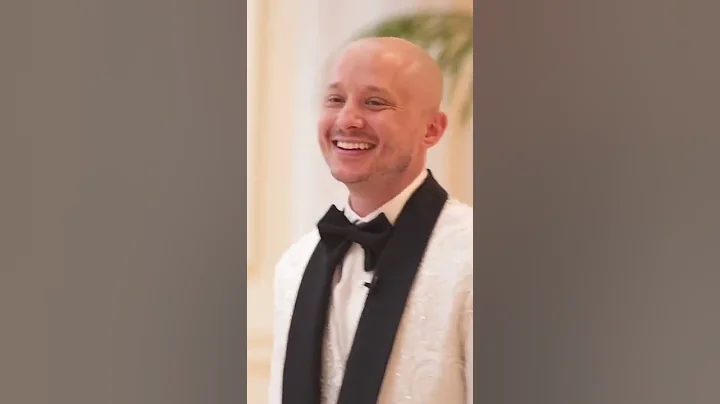 10 yr wedding vow and they still fall for each other 🥹