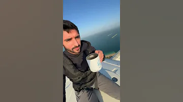 Наследный принц Дубая пьет кофе на самом высоком колесе обозрения в мире Ain Dubai. #shorts