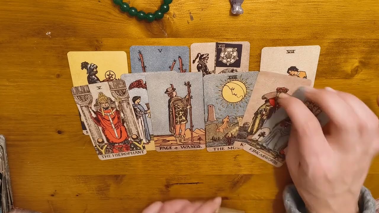 VEDE IN TE UN CAMBIAMENTO PAZZESCO😀 E PROVA AMORE! .... #tarocchiamore #tarocchioggi