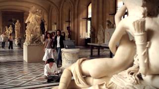 Visit the Louvre Museum(Vidéo en français : http://youtu.be/7wXwwGXUMgE How well do you really know the most famous museum in the world? In the heart of the former home of the ..., 2010-11-30T09:21:40.000Z)